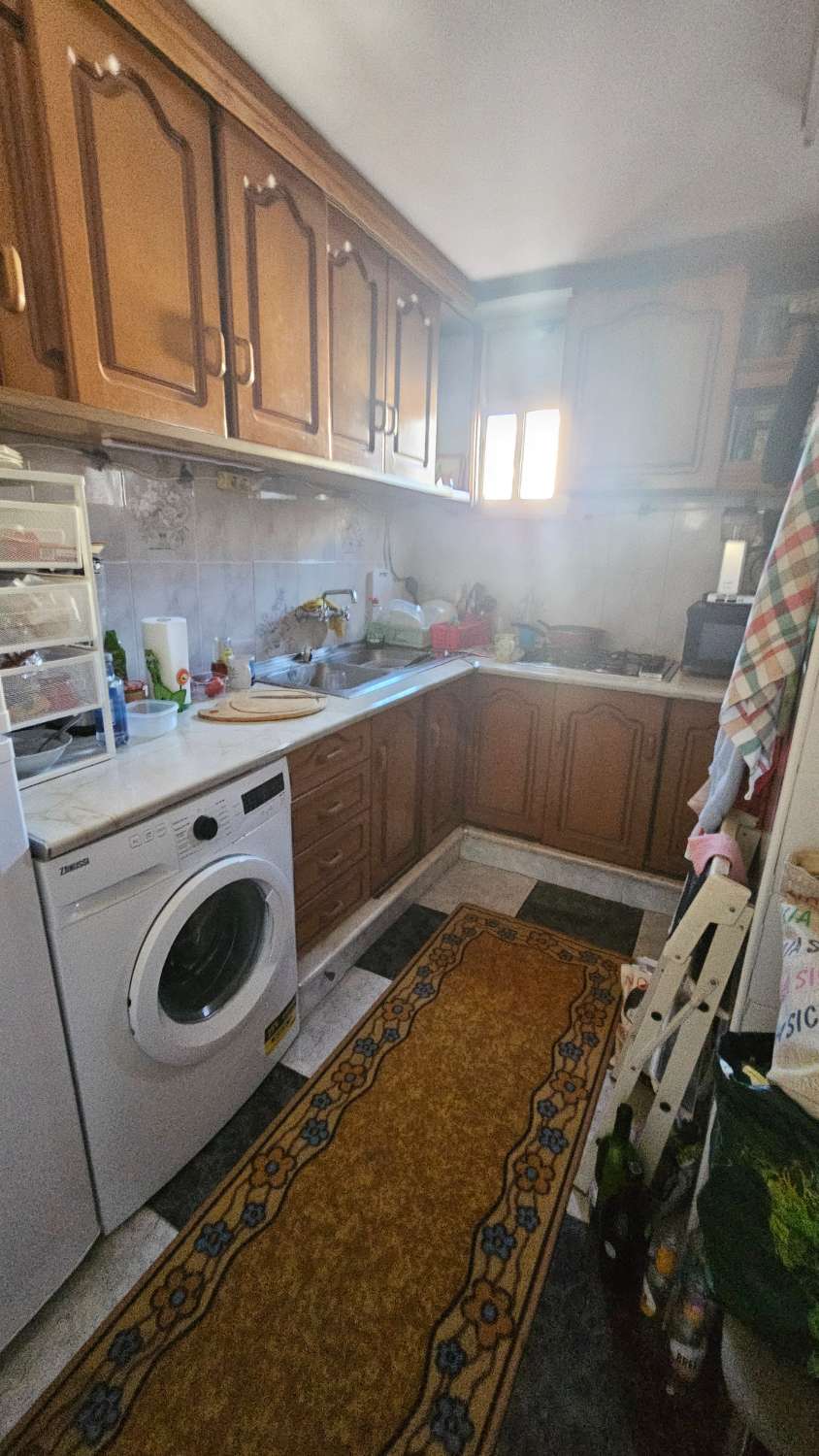 Apartamento con múltiples posibilidades en Torremolinos – Vistas al mar y a la montaña