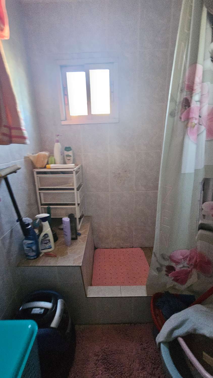 Apartamento con múltiples posibilidades en Torremolinos – Vistas al mar y a la montaña