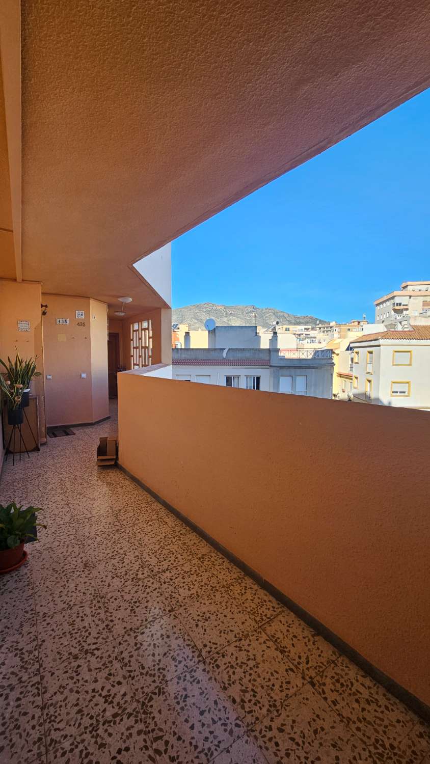 Apartamento con múltiples posibilidades en Torremolinos – Vistas al mar y a la montaña