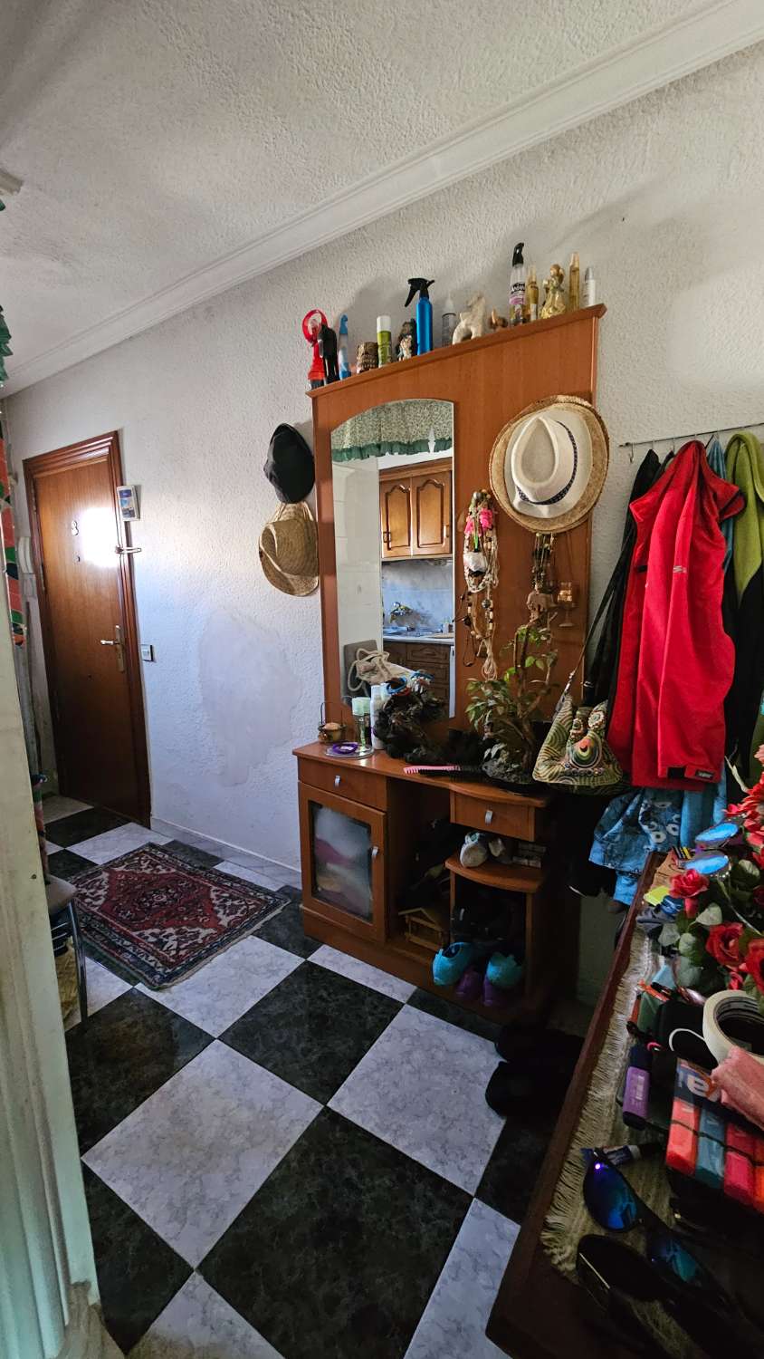 Apartamento con múltiples posibilidades en Torremolinos – Vistas al mar y a la montaña