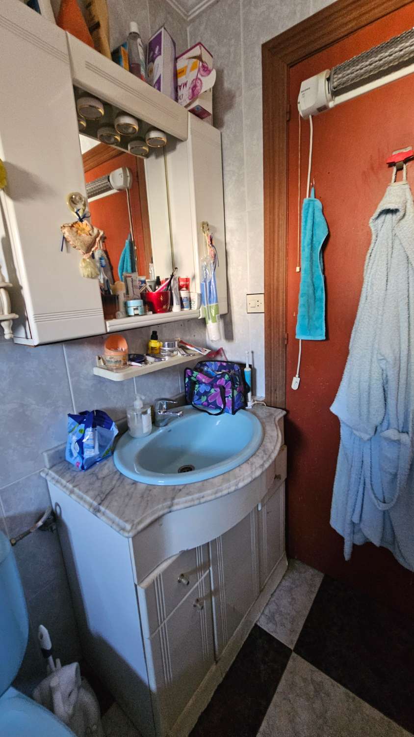 Apartamento con múltiples posibilidades en Torremolinos – Vistas al mar y a la montaña