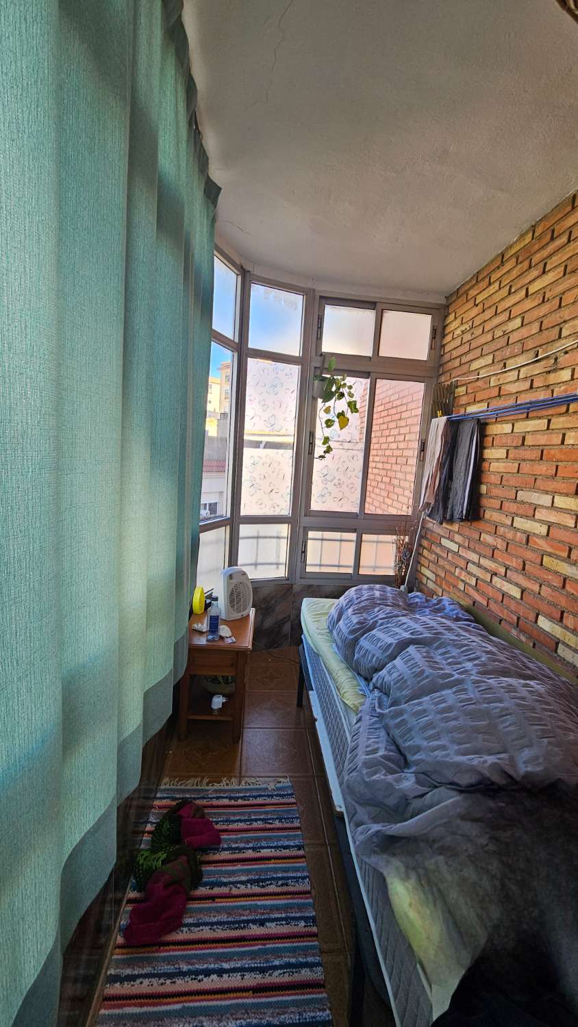 Apartamento con múltiples posibilidades en Torremolinos – Vistas al mar y a la montaña