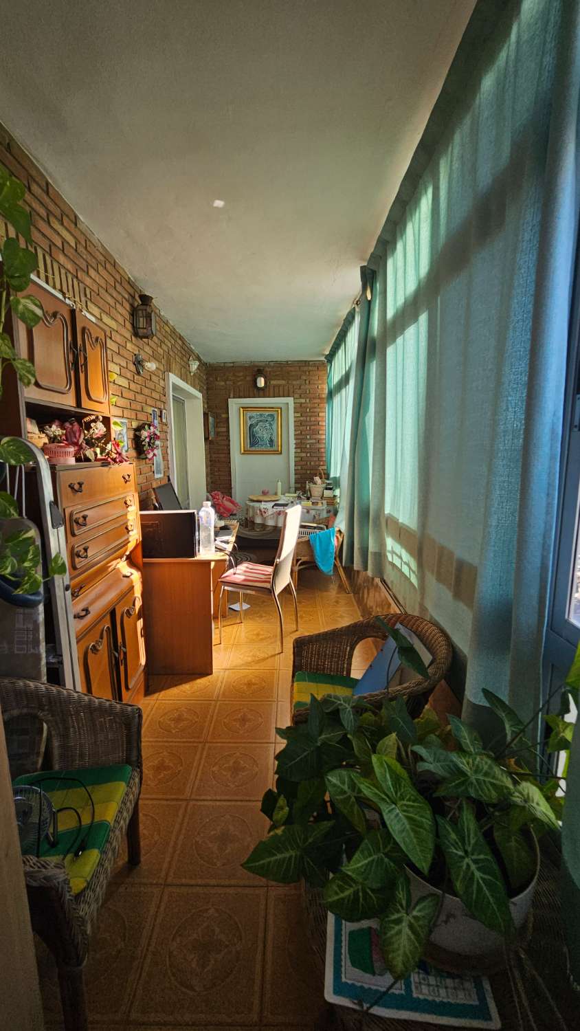 Apartamento con múltiples posibilidades en Torremolinos – Vistas al mar y a la montaña