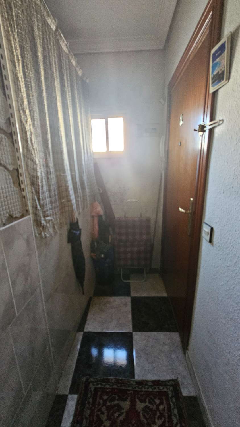 Apartamento con múltiples posibilidades en Torremolinos – Vistas al mar y a la montaña