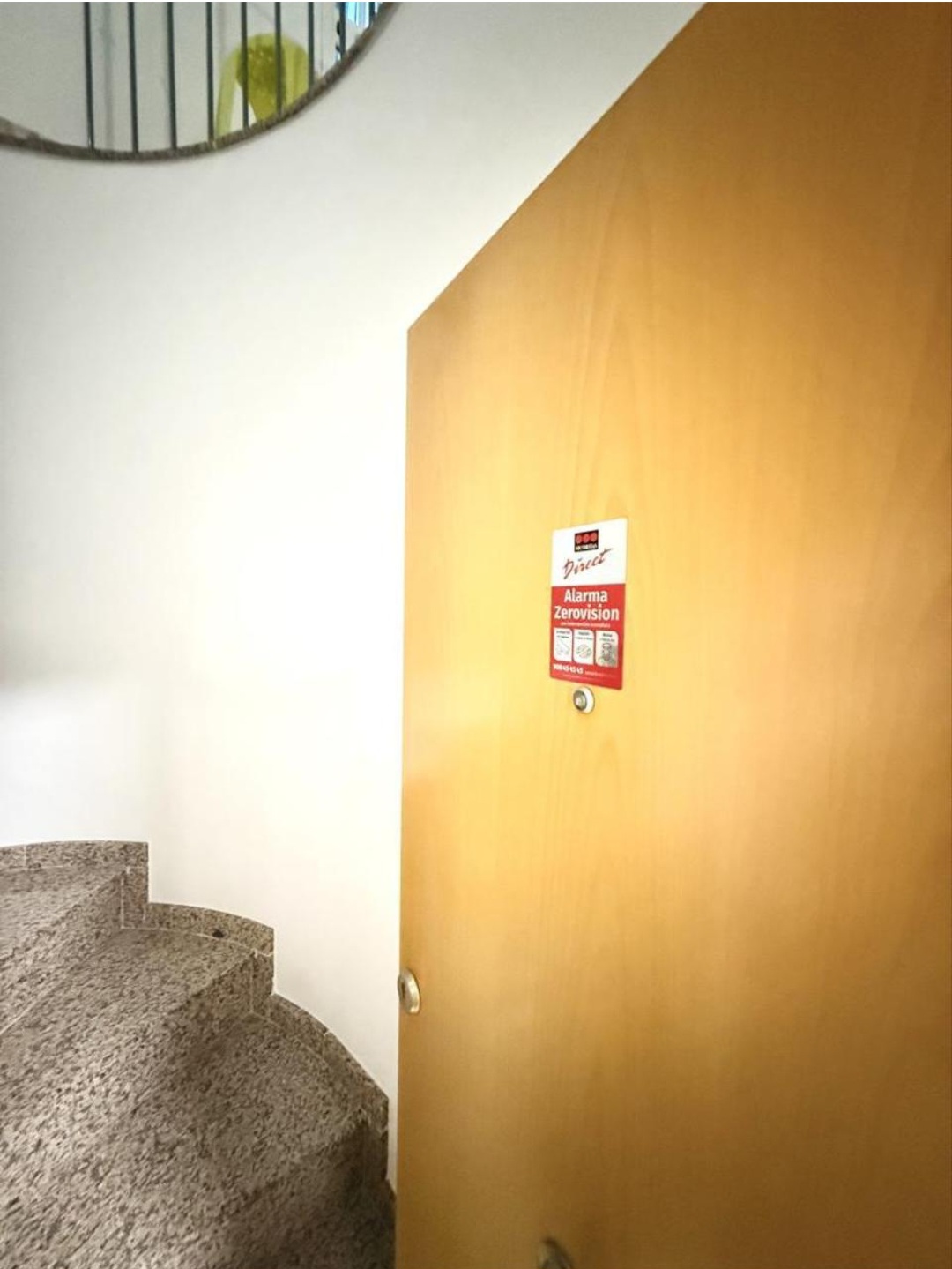 Luminoso dúplex con gran terraza y vistas despejadas en entorno tranquilo en Almogia