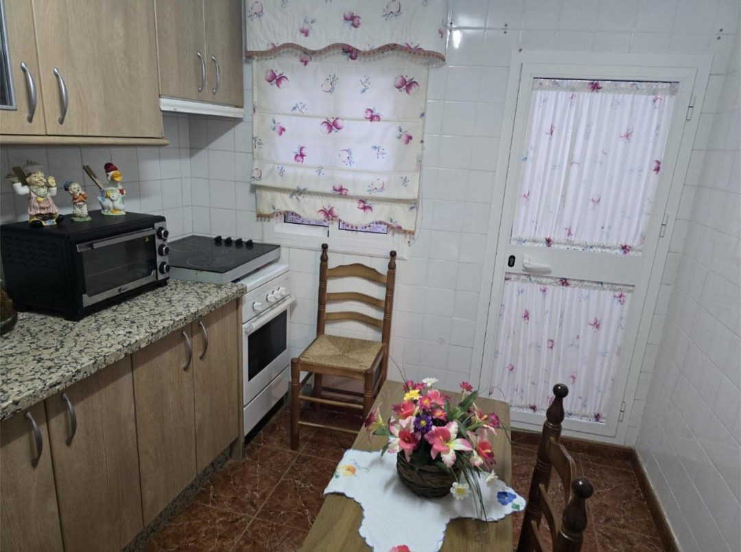 Encantadora casa reformada con solárium en pleno centro de Torrox