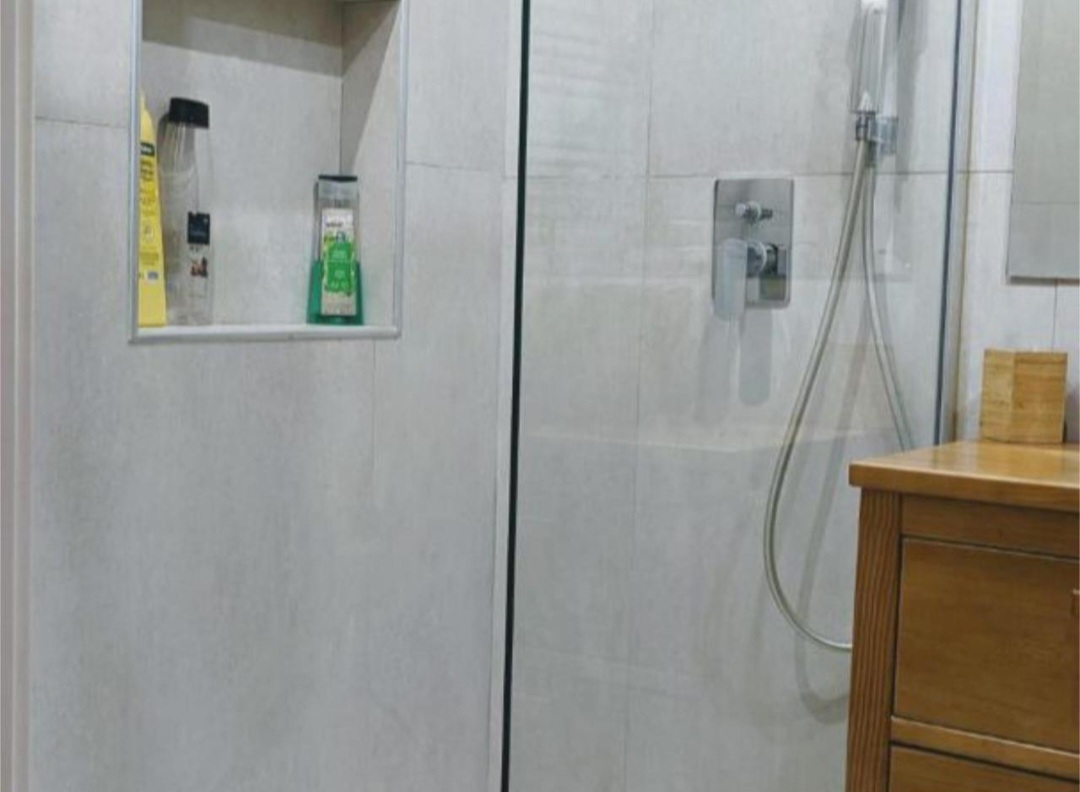 Piso reformado y exterior en Fuengirola – A 10 min del centro y 15 min de la playa