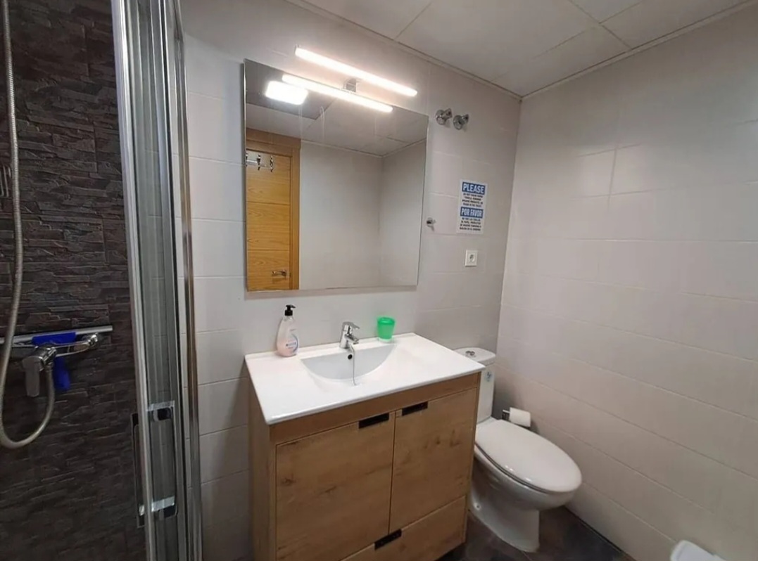 Encantador apartamento renovado en La Carihuela – Torremolinos, a pasos del mar