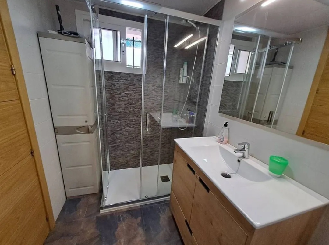 Encantador apartamento renovado en La Carihuela – Torremolinos, a pasos del mar