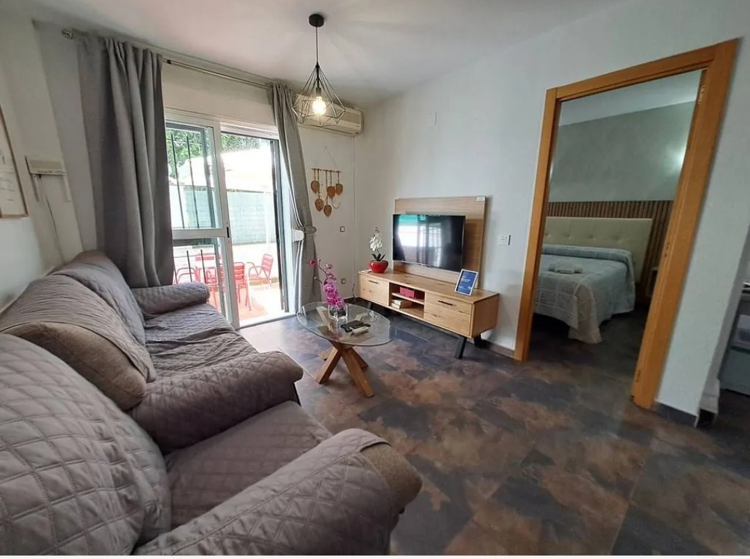 Encantador apartamento renovado en La Carihuela – Torremolinos, a pasos del mar