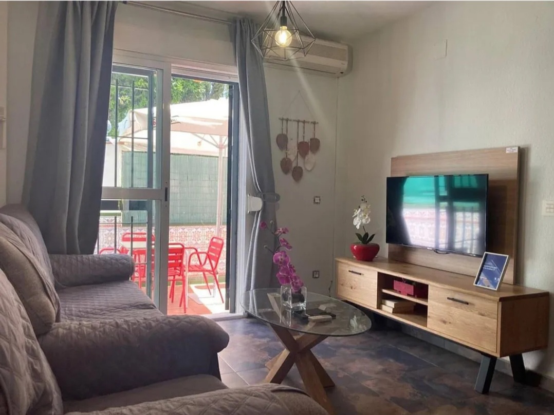 Encantador apartamento renovado en La Carihuela – Torremolinos, a pasos del mar