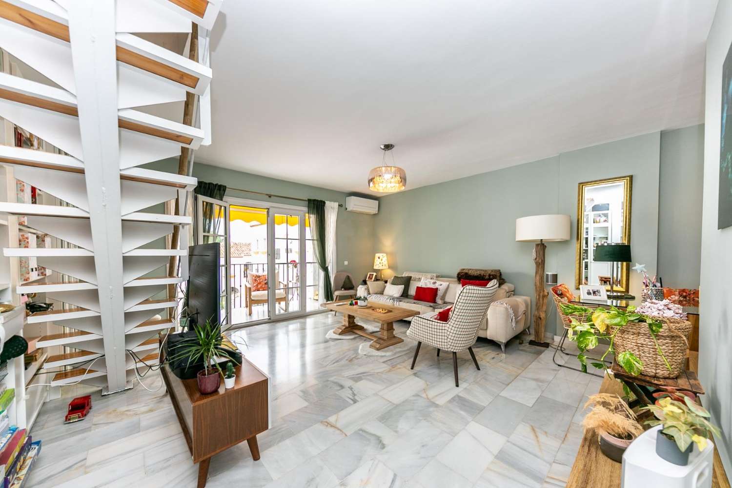 Exclusivo ático dúplex en la urbanización Tío Charles, bENALMADENA