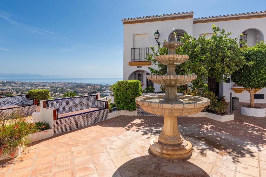 Exclusivo ático dúplex en la urbanización Tío Charles, bENALMADENA