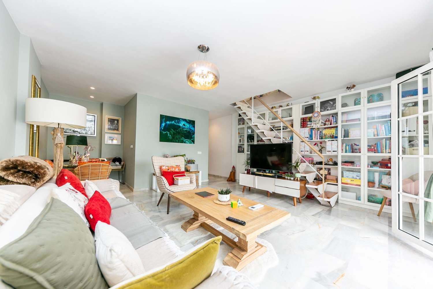 Exclusivo ático dúplex en la urbanización Tío Charles, bENALMADENA