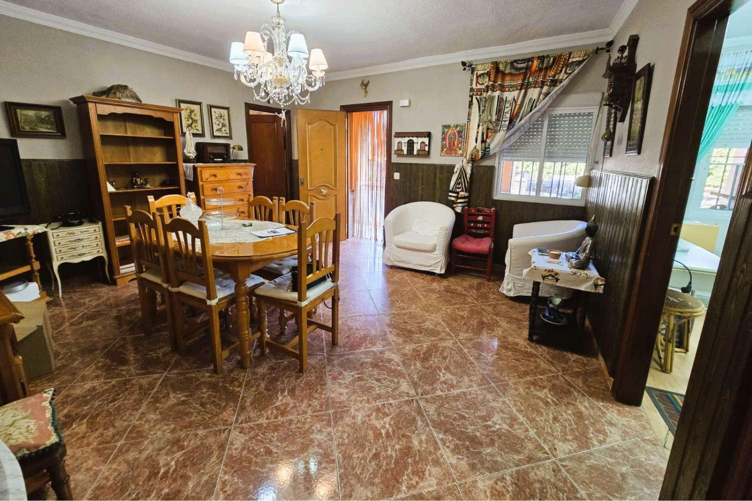 GRAN CASAMATA con estilo propio, muy bien ubicada en la zona urbana de El Romeral, Alhaurín de la Torre.