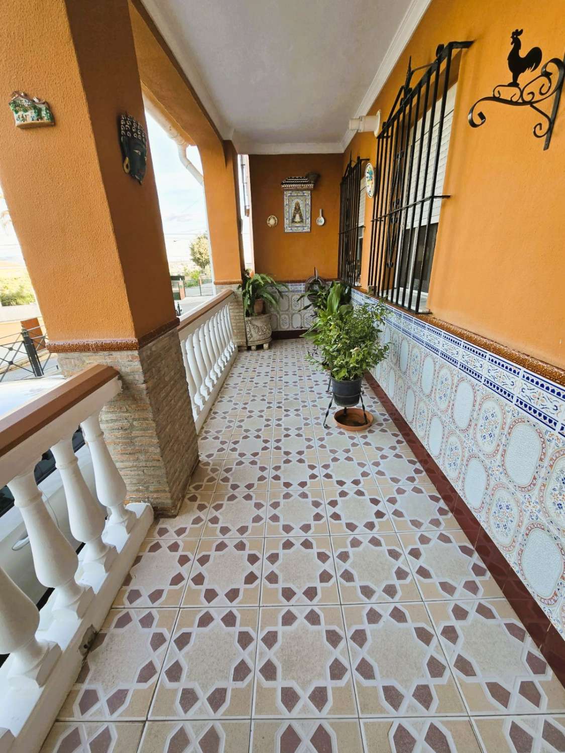 GRAN CASAMATA con estilo propio, muy bien ubicada en la zona urbana de El Romeral, Alhaurín de la Torre.