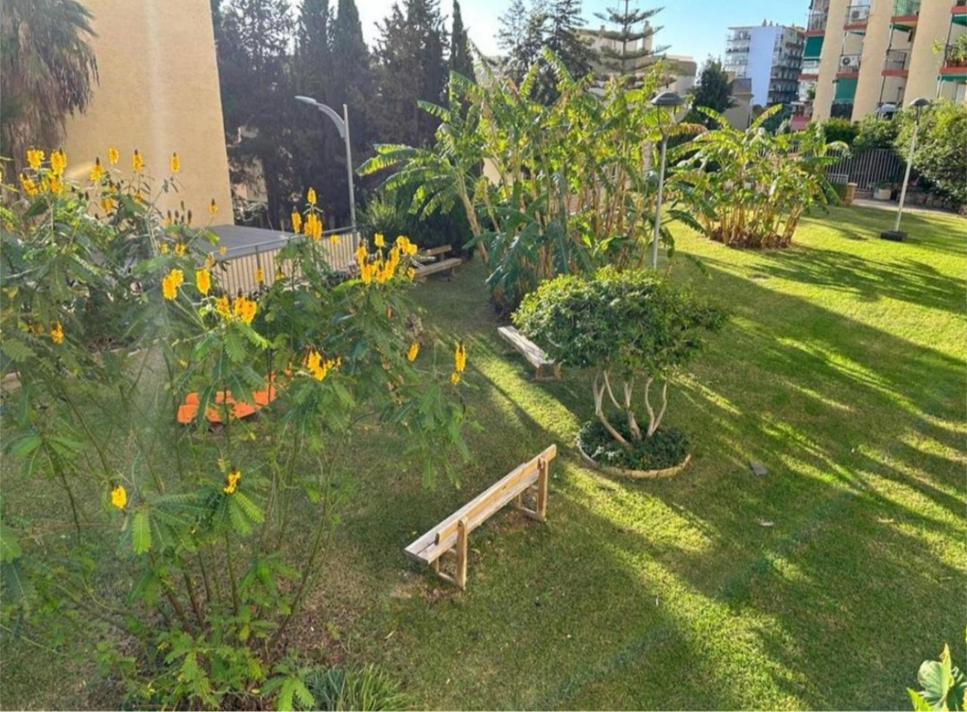 Apartamento en Montemar, a un paso del centro de Torremolinos y de la playa de La Carihuela.