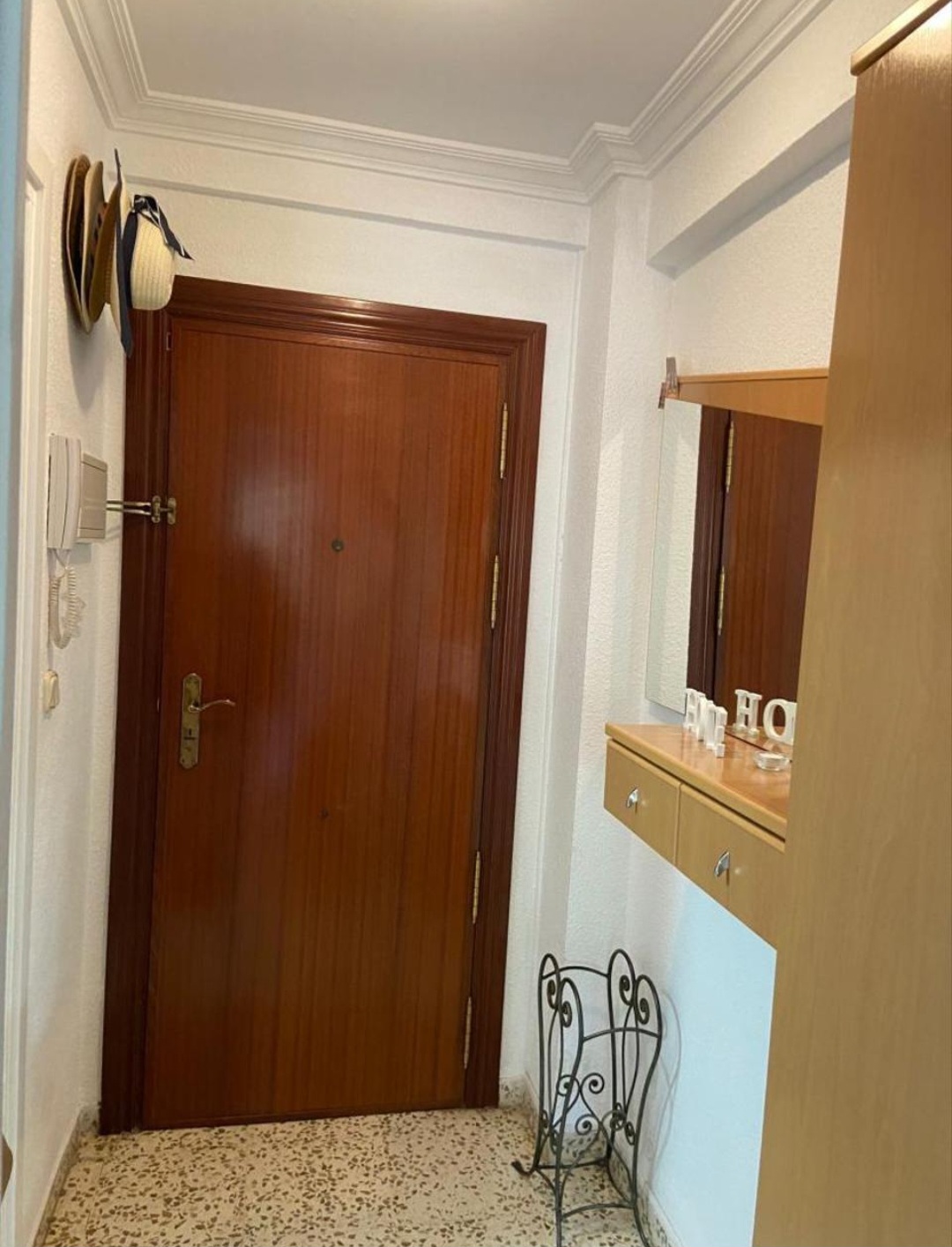 Apartamento en Montemar, a un paso del centro de Torremolinos y de la playa de La Carihuela.