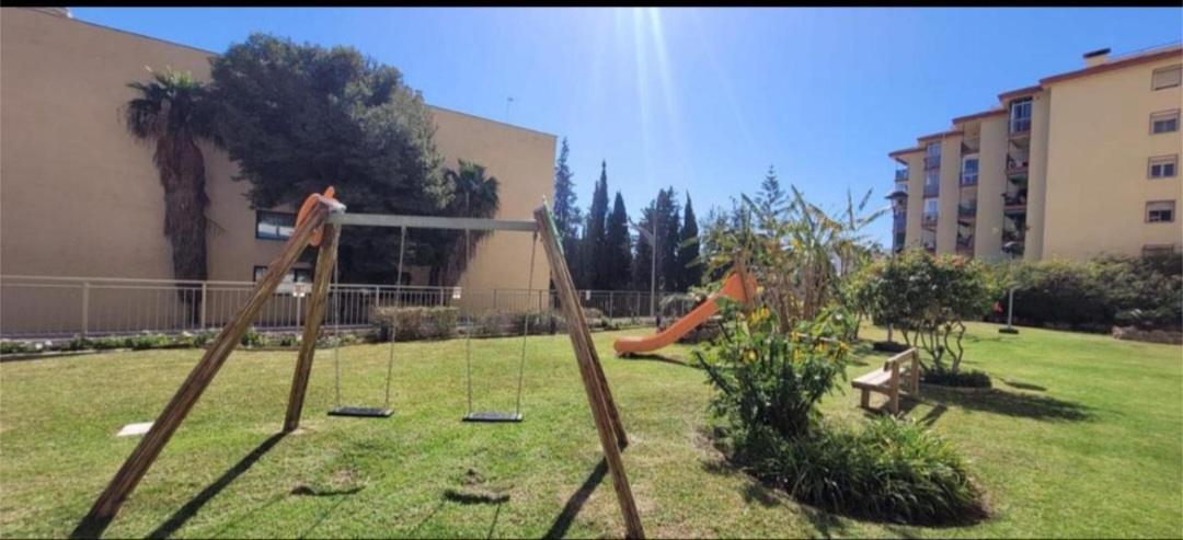 Apartamento en Montemar, a un paso del centro de Torremolinos y de la playa de La Carihuela.