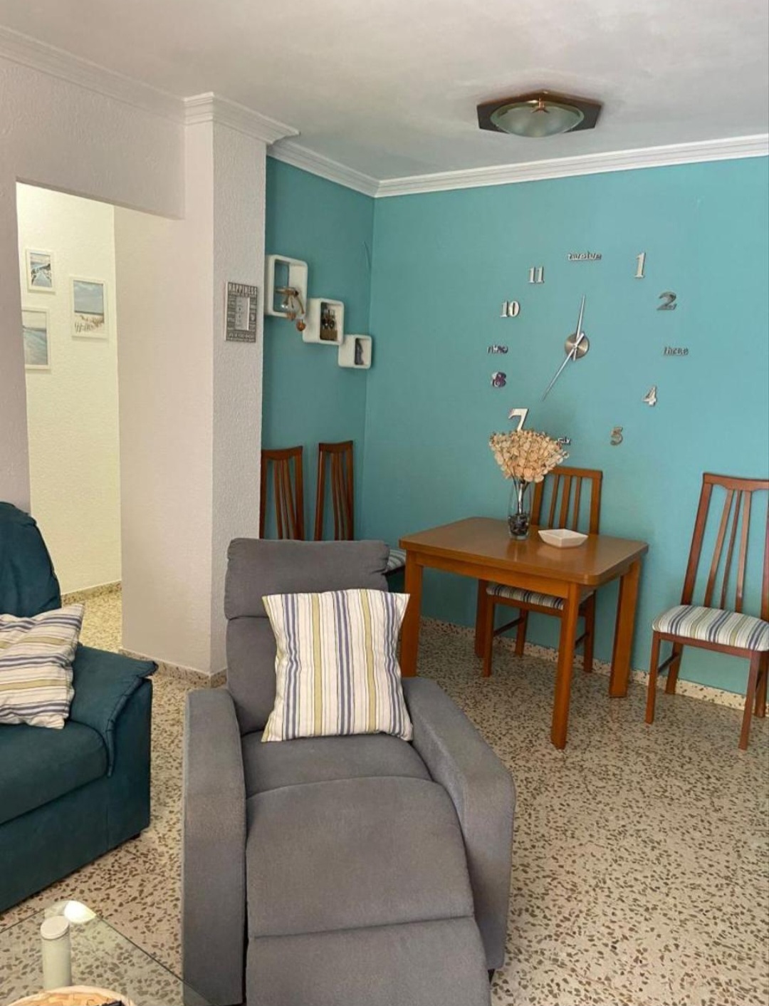Apartamento en Montemar, a un paso del centro de Torremolinos y de la playa de La Carihuela.