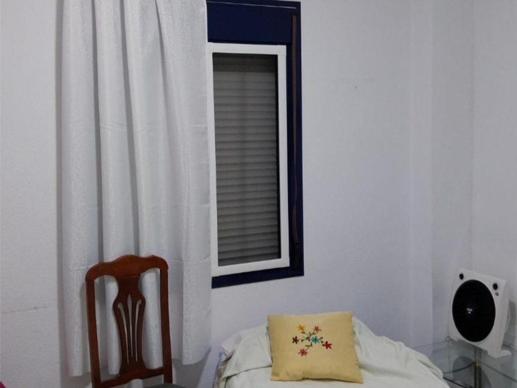 Vivienda en La Trinidad, Málaga, con excelente ubicación.