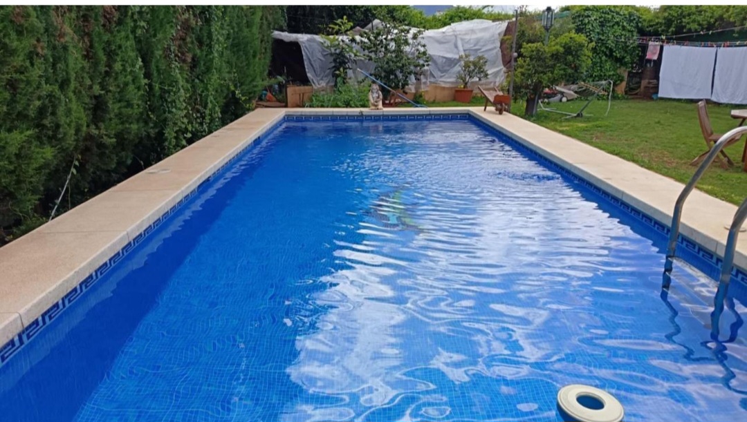 Exclusivo Chalet con Dos Viviendas Independientes en Alhaurín el Grande