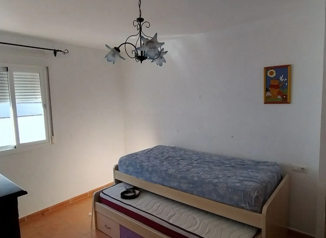 Adosado de 3 dormitorios en Ardales con licencia turística y vistas despejadas