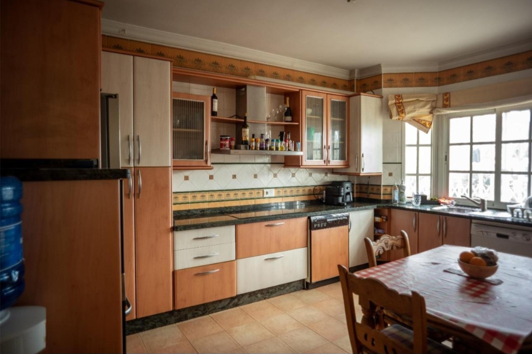 Exclusiva vivienda con piscina en ubicación estratégica en Churriana