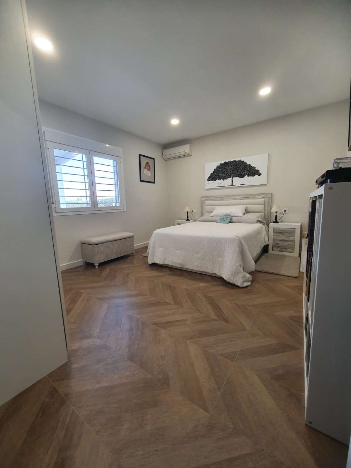 Magnífica villa independiente en venta.