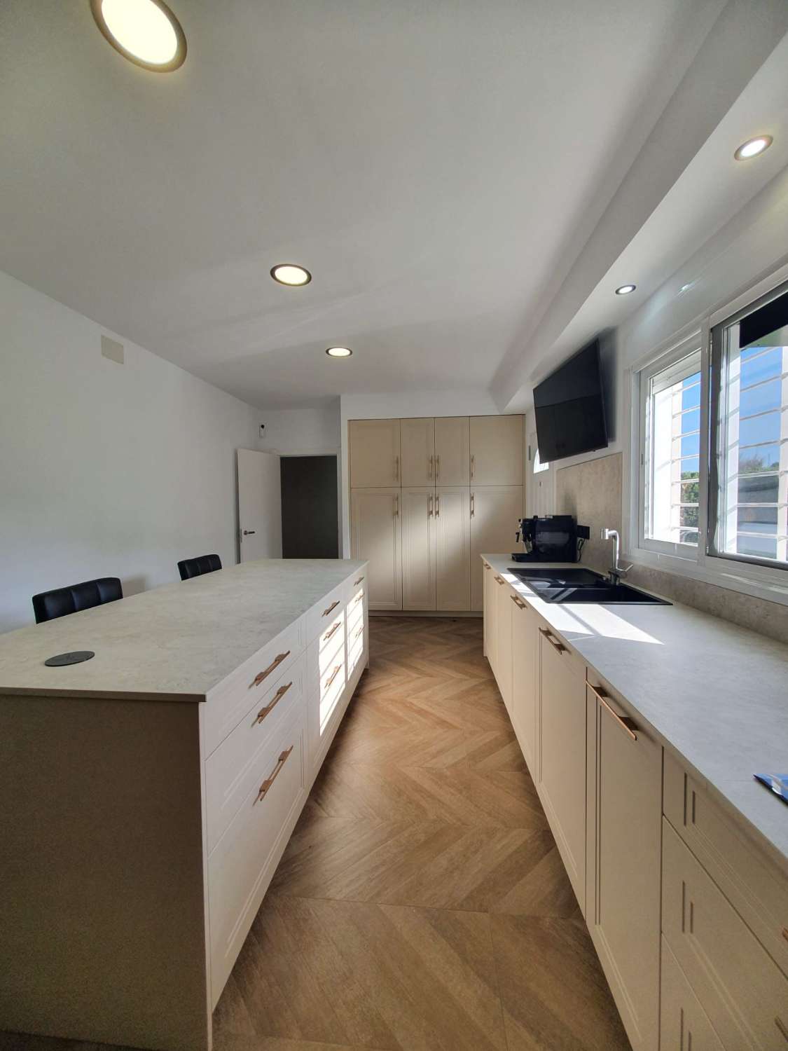 Magnífica villa independiente en venta.