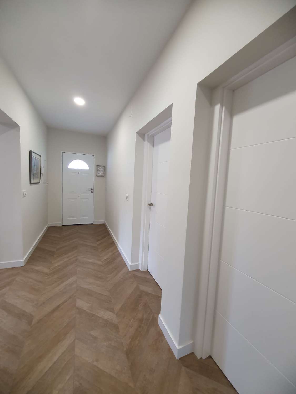 Magnífica villa independiente en venta.