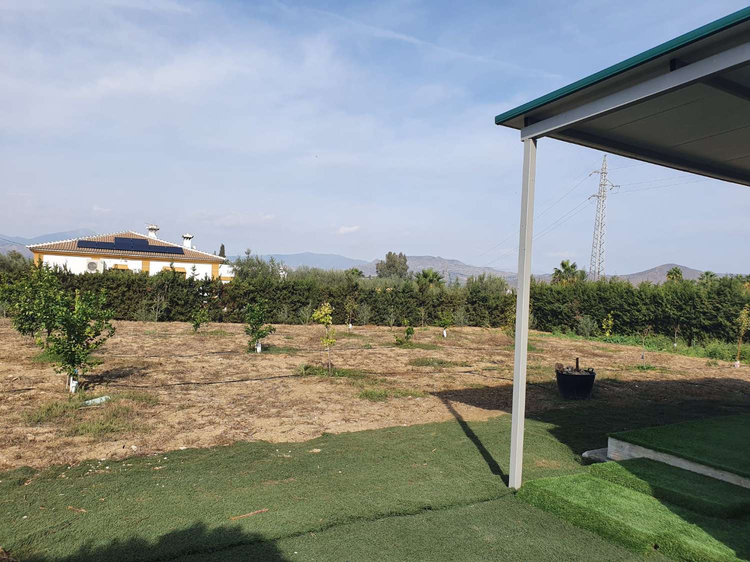 Magnífica villa independiente en venta.