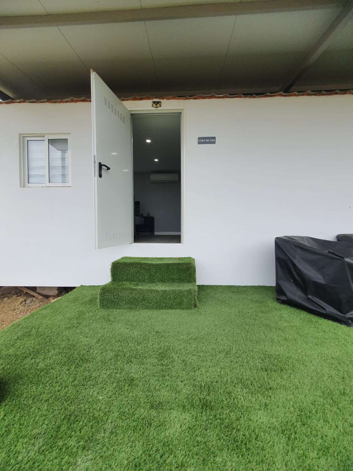 Magnífica villa independiente en venta.