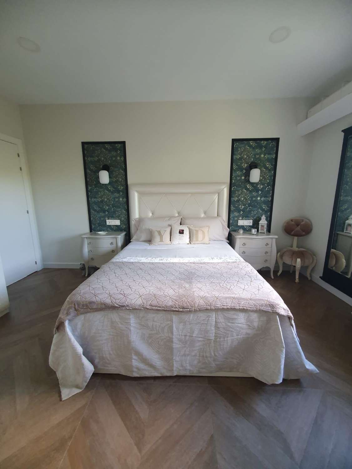 Magnífica villa independiente en venta.