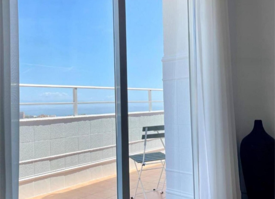 Ático exclusivo en Benalmádena – Diseño, eficiencia y rentabilidad en una sola propiedad