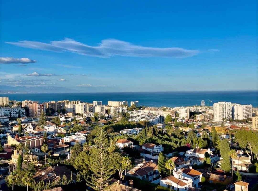 Ático exclusivo en Benalmádena – Diseño, eficiencia y rentabilidad en una sola propiedad