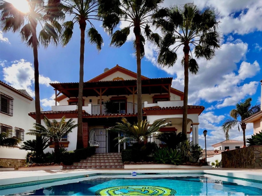 Exclusiva villa andaluza independiente totalmente renovada