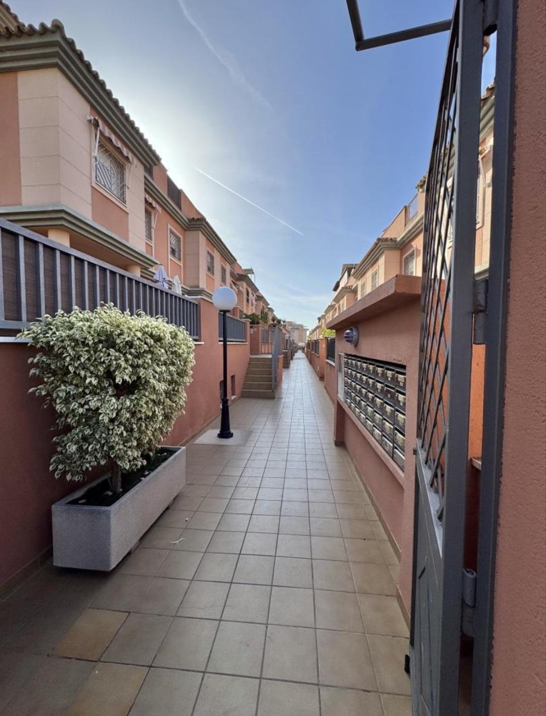 Magnífica casa adosada en Huerta Nueva (Málaga) – aproximadamente 200 m² construidos