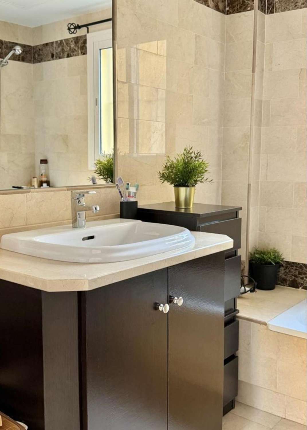 Bajo con gran terraza, garaje y trastero en venta en Cártama Pueblo