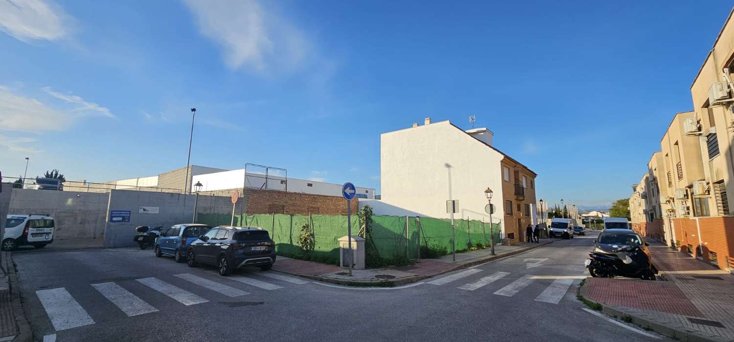 Solar en venta en El Peñón de Zapata – Alhaurín de la Torre