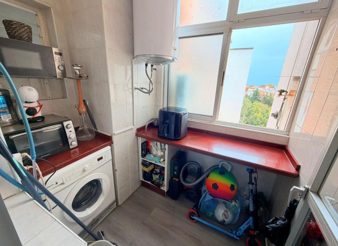 OPORTUNIDAD ÚNICA: Piso con vistas al mar en Arroyo de la Miel