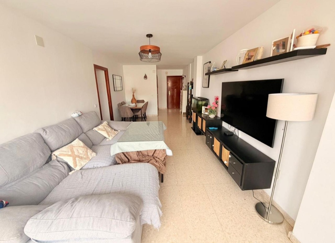 OPORTUNIDAD ÚNICA: Piso con vistas al mar en Arroyo de la Miel