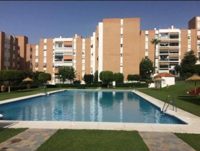 OPORTUNIDAD ÚNICA: Piso con vistas al mar en Arroyo de la Miel