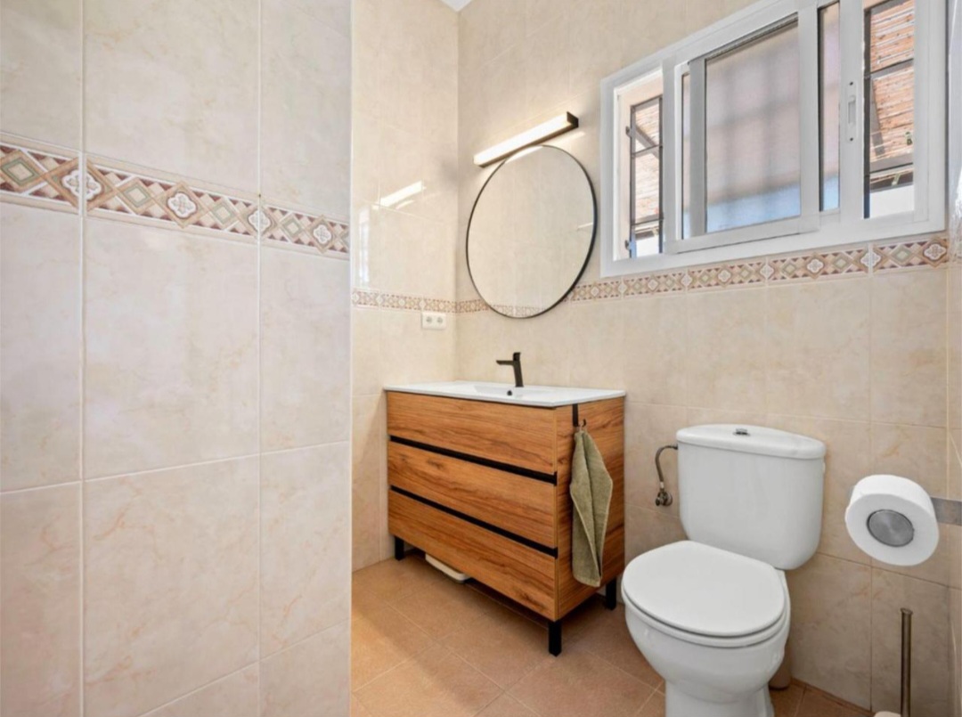 Preciosa villa de 3 dormitorios con vistas al pantano, piscina y excelente acceso