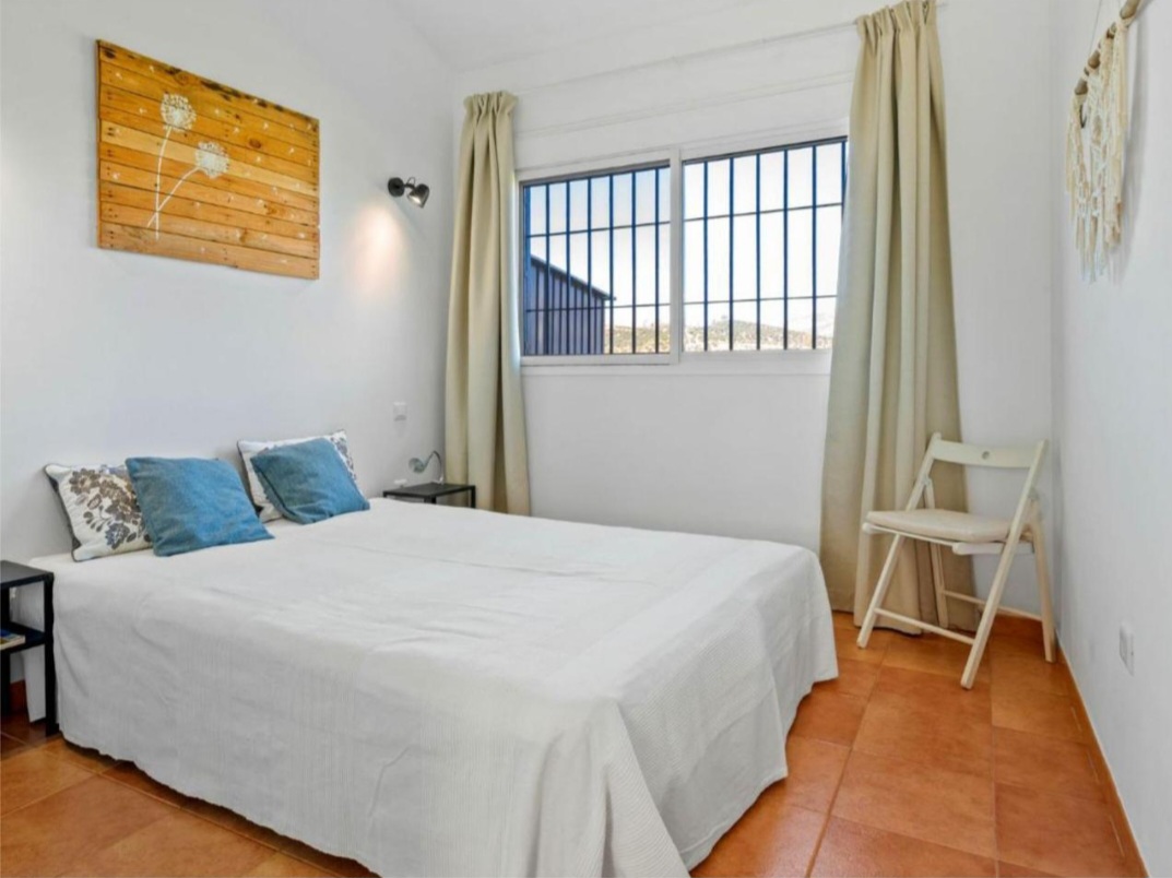 Preciosa villa de 3 dormitorios con vistas al pantano, piscina y excelente acceso