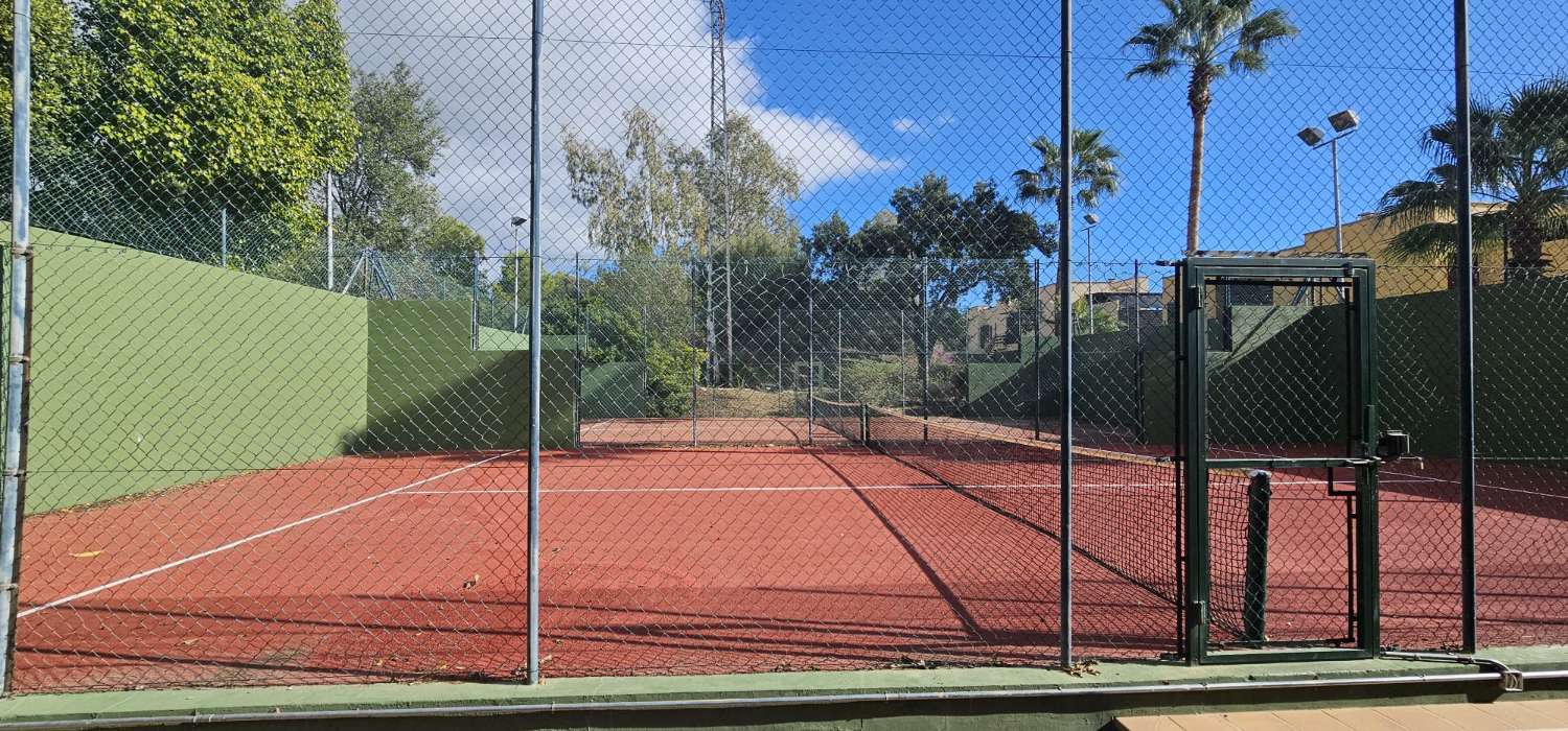 Villa en Benahavis con máxima privacidad y vistas espectaculares