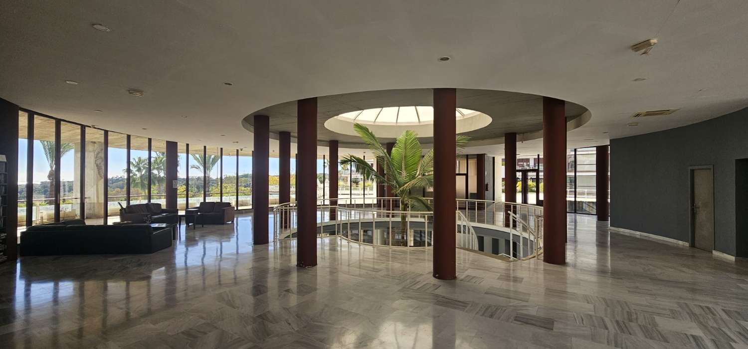 Villa en Benahavis con máxima privacidad y vistas espectaculares