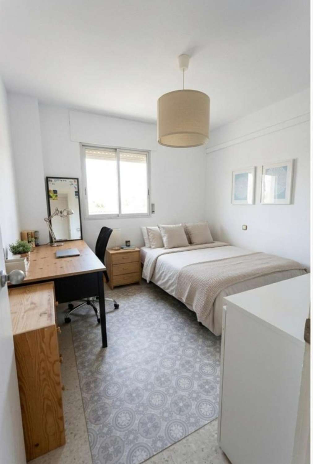 Piso con impresionantes vistas panorámicas al mar en urbanización con piscina en zona tranquila de Torremolinos