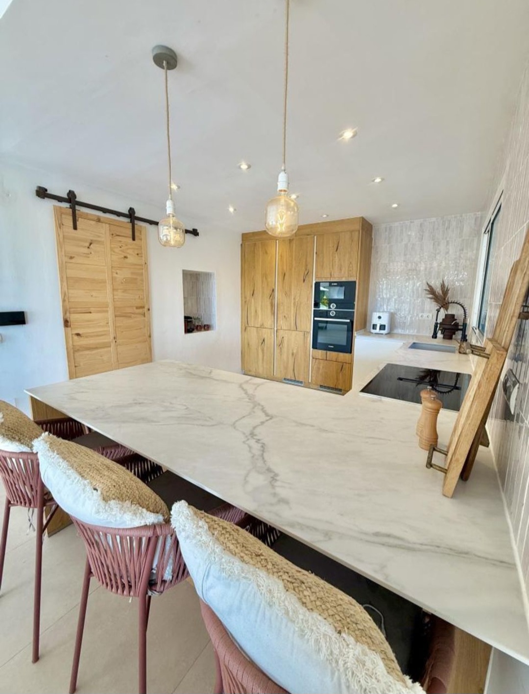 Villa contemporánea con vistas al mar, piscina privada y diseño de alta gama en Riviera del Sol, Mijas