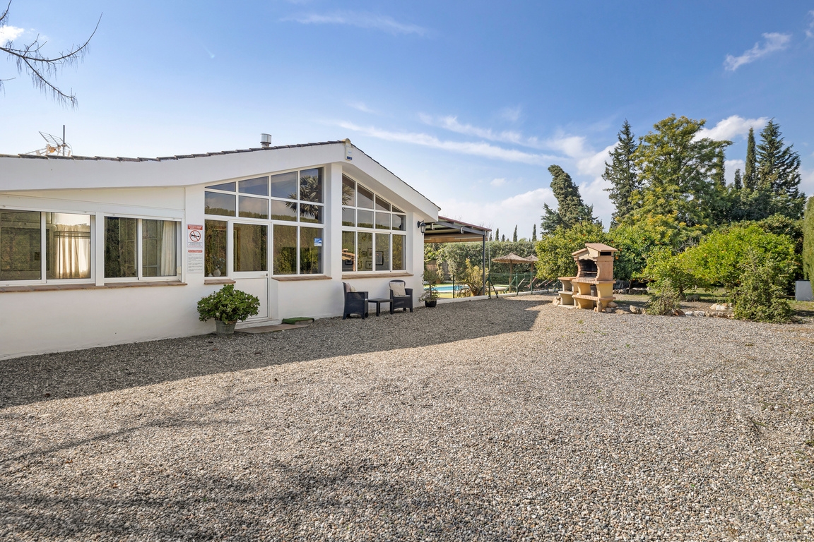 Finca rústica con dos viviendas independientes y piscinas privadas – Alhaurín el Grande / Cártama